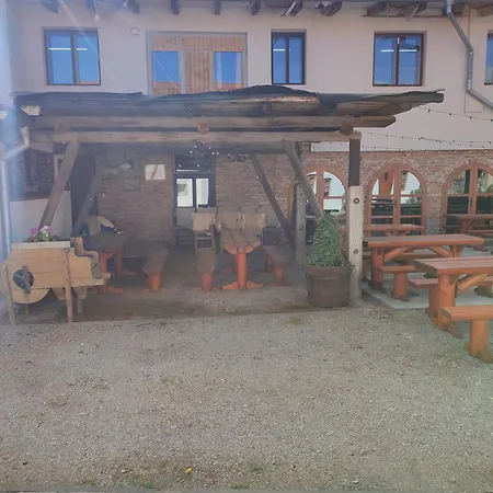 Rodinné Country Golf Club Střítež